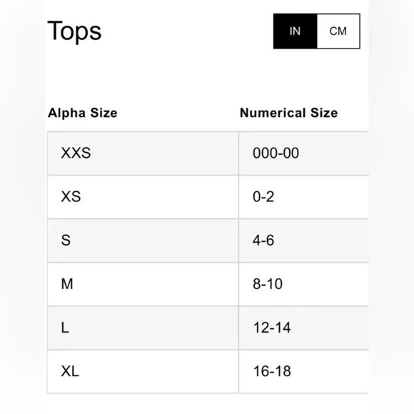 NEW with tags (NWT) Express Floral Puff Sleeve Ruched Cropped
Top - Picture 8 of 8